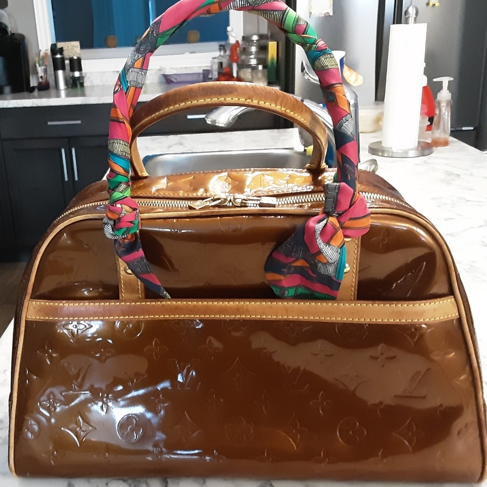 Authentic Vuitton Tompkins Street Bag Vintage- Bronze